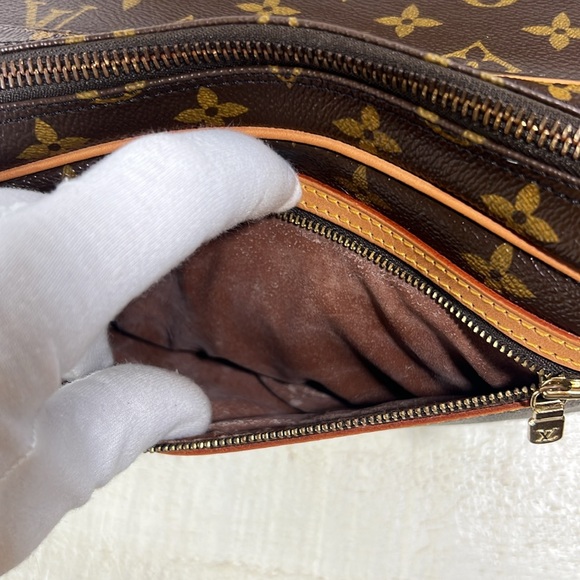 Louis Vuitton LV Shoulder Bag Saint Germain ✅COA Included - Picture 10 of 16